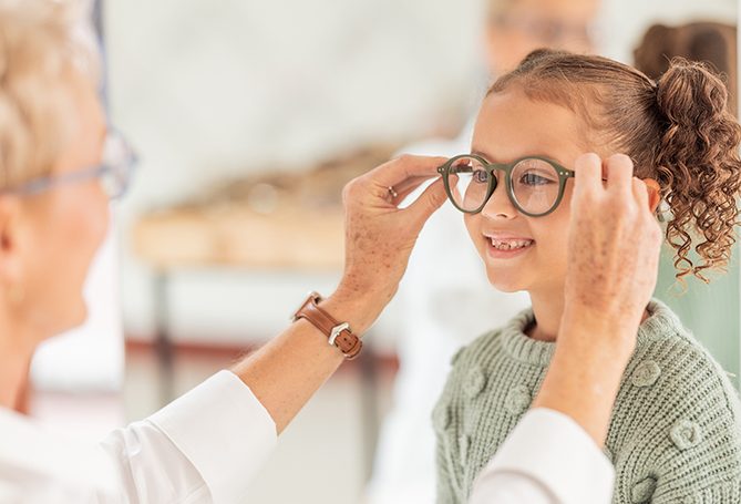 Bij de opticien